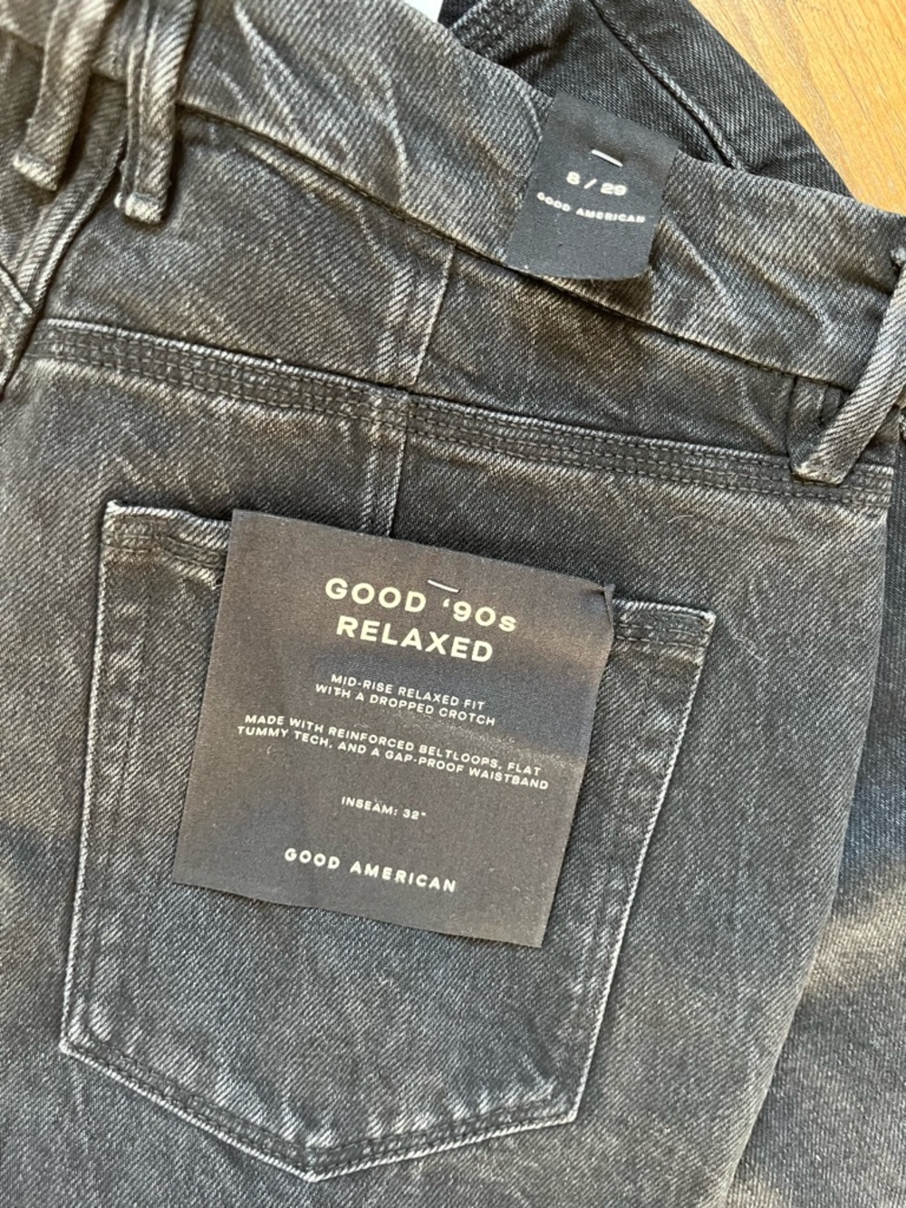 Good American Good 90s Relaxed Jeans - Picture 4 of 6